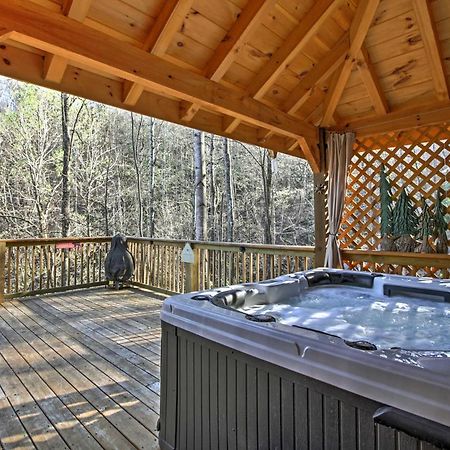 Вилла Tree Top Dream Cabin With Hot Tub In Gatlinburg! Экстерьер фото